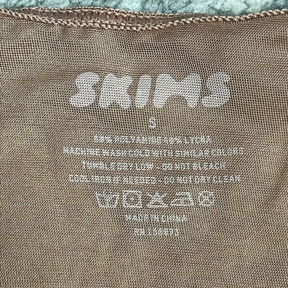 New Skims Barely There Open Bust Arm Shaper Smoothing Sz S - Picture 7 of 10